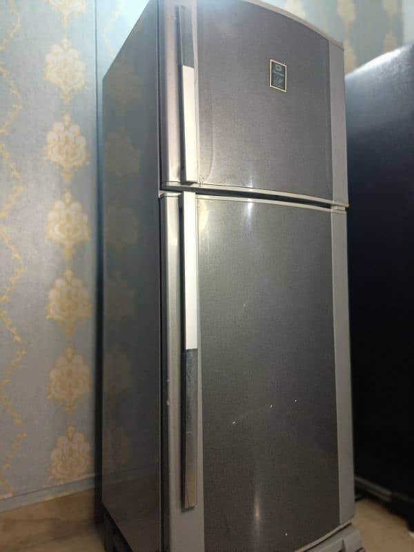 Fridge Dawlance 0 3 2 1 0 0 0 1 7 0 0 15