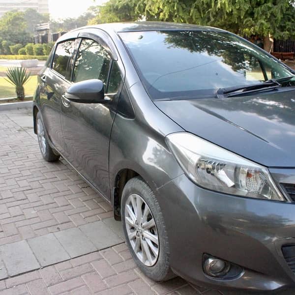 Toyota Vitz 2013 3