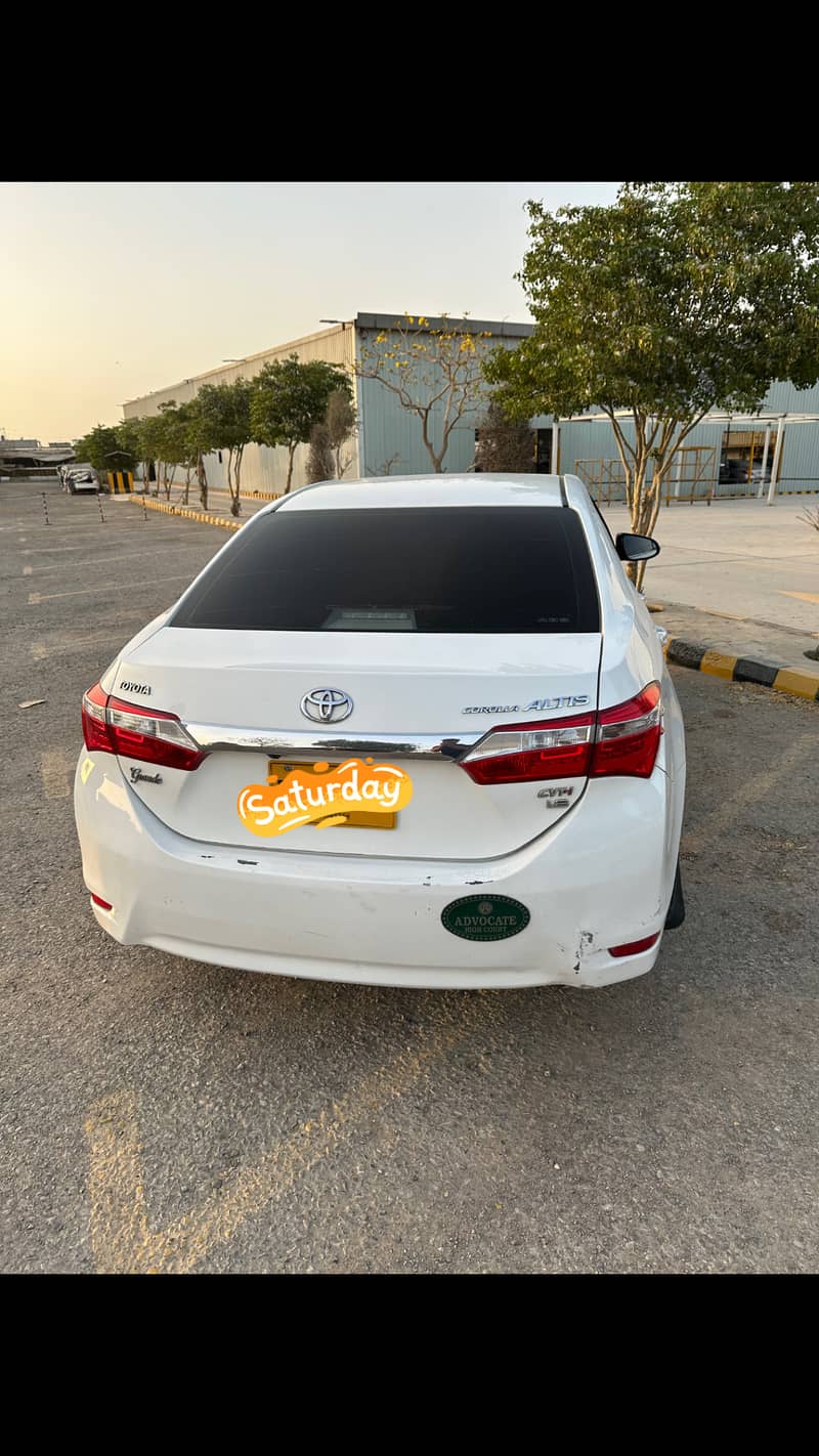 Toyota Corolla altis grande 2015 4