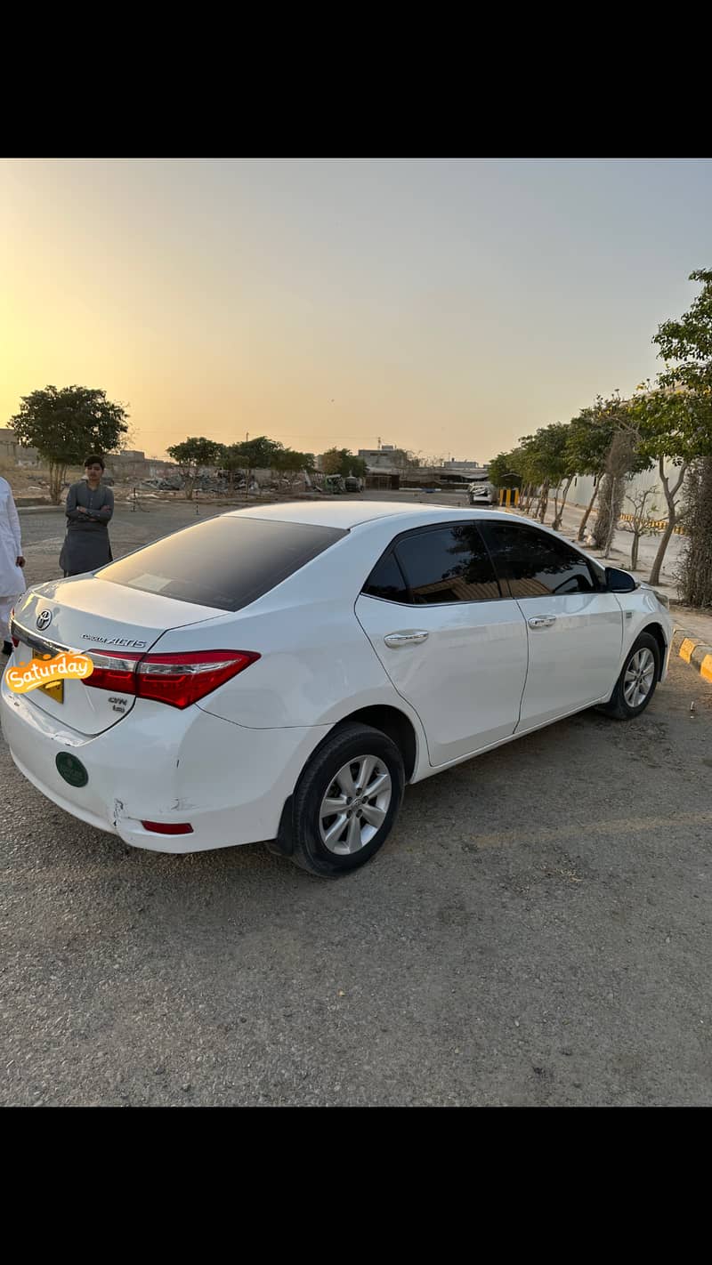 Toyota Corolla altis grande 2015 5