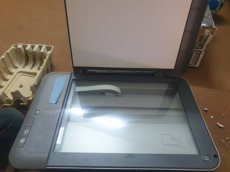 HP DESKJET 1050 ALMOST NEW 1