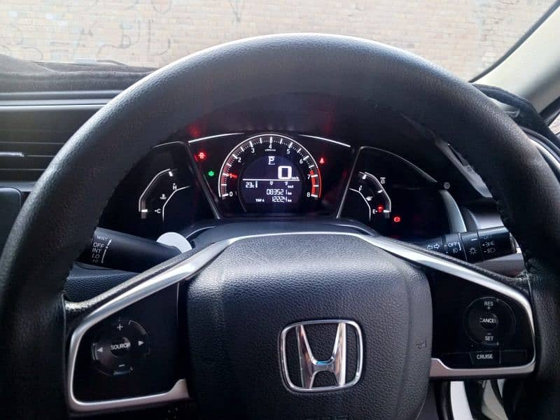 Honda Civic 2017 8