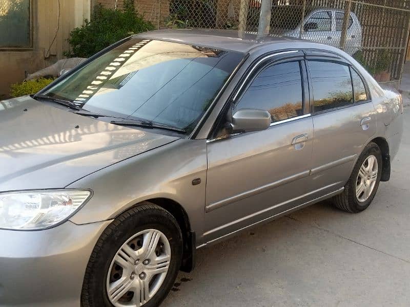 Honda Civic EXi 2004 1