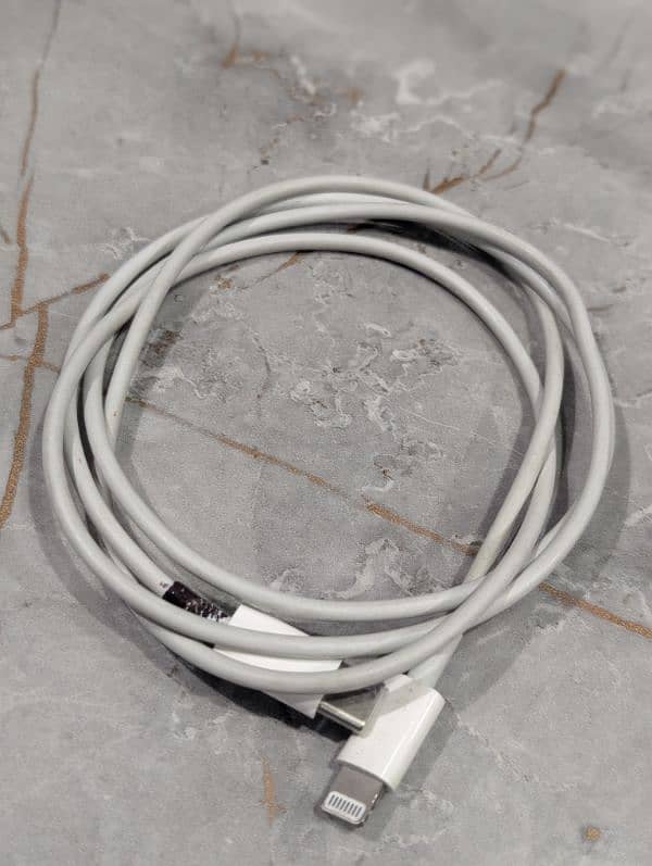 Iphone, Apple Watch & Essanger Cable Type C to Lightening Cable 1