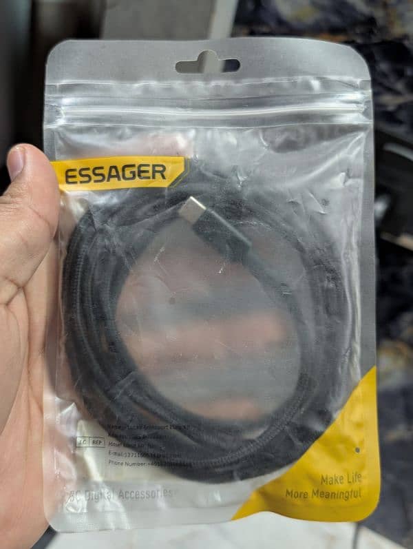 Iphone, Apple Watch & Essanger Cable Type C to Lightening Cable 2