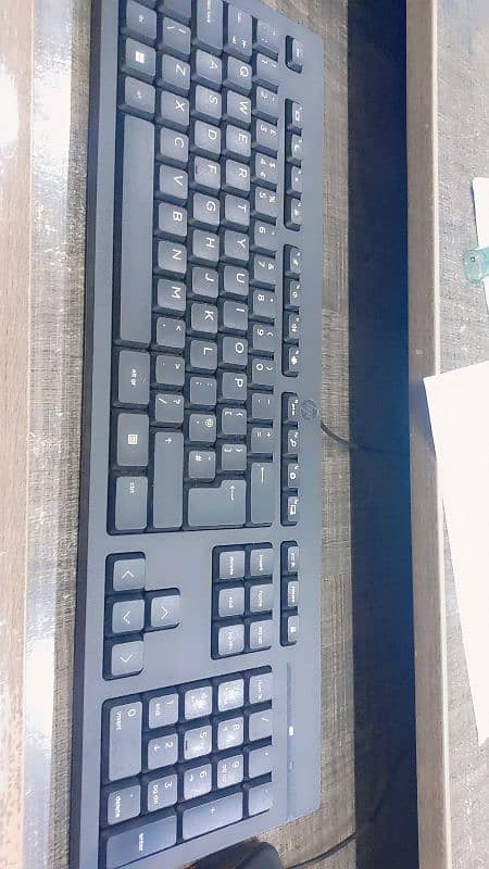 it is a hp monitor and cpu keyboard mouse 3