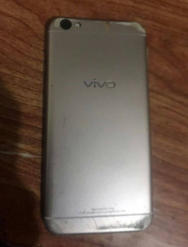 Vivo Y67 1