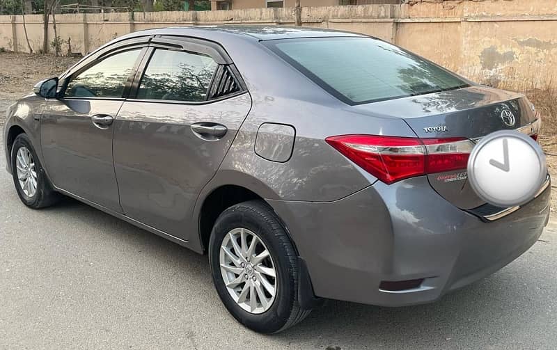 Toyota Corolla GLI automatic model 2015 4