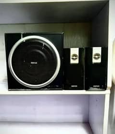 Edifier Woofer & Speakers