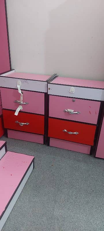 Bunk Bed very good condition pink 1