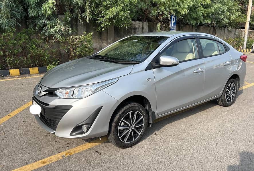 Toyota Yaris ATIV CVT 1.3 7