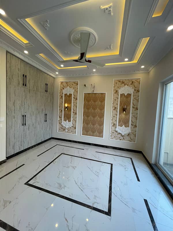 5 MARLA DESIGNER HOUSE IN DHA 9 TOWN 12