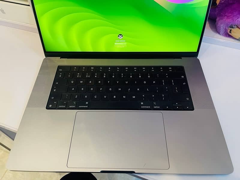 Macbook Pro m2 pro 16 inch 7