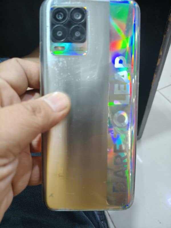 realme 8 condition 9/10 2