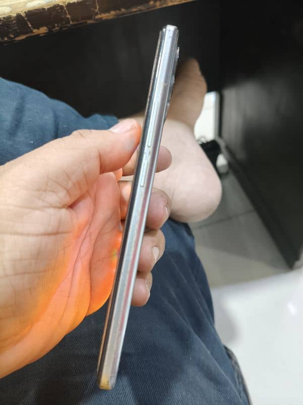 realme 8 condition 9/10 3