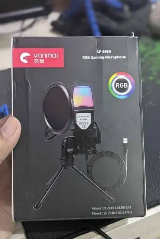 Rgb gaming mic with pop filter and shock mount 1