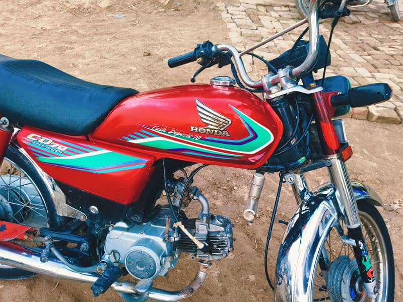 Honda CD70 2017 Lush Condition Lahore Number 0