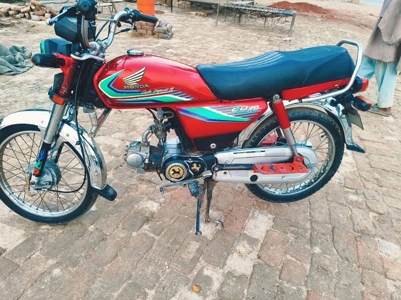 Honda CD70 2017 Lush Condition Lahore Number 3