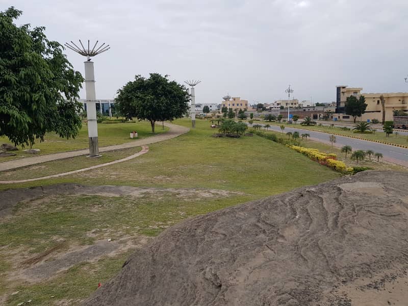 Pak Uk Offers Plots Available in Sector 1 D Block 7M 10M Available 0