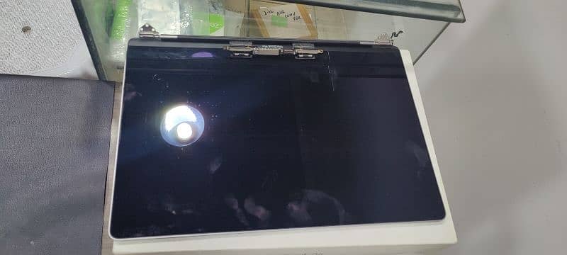 Apple MacBook pro display panels 0
