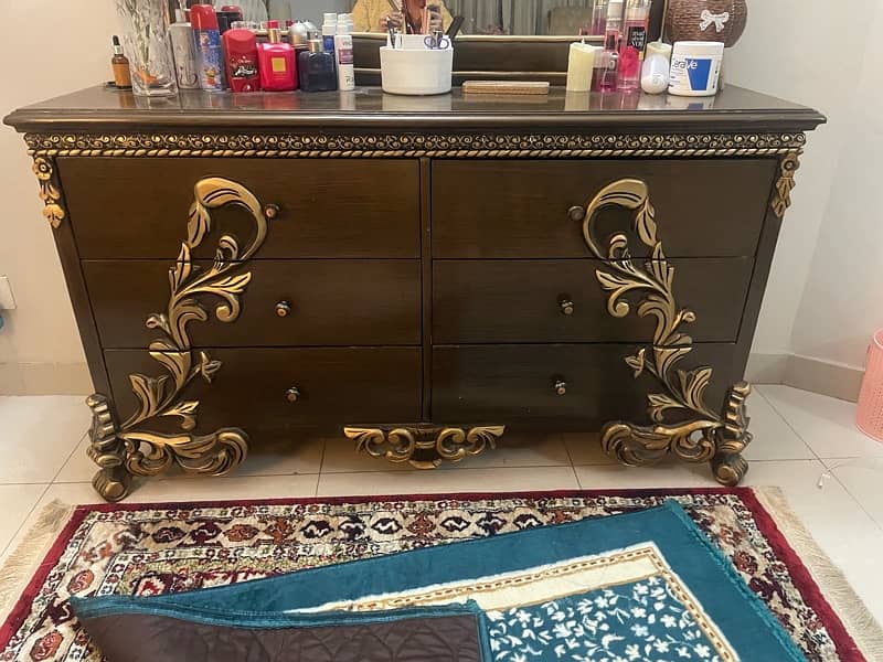 full bedroom set slightly used 4