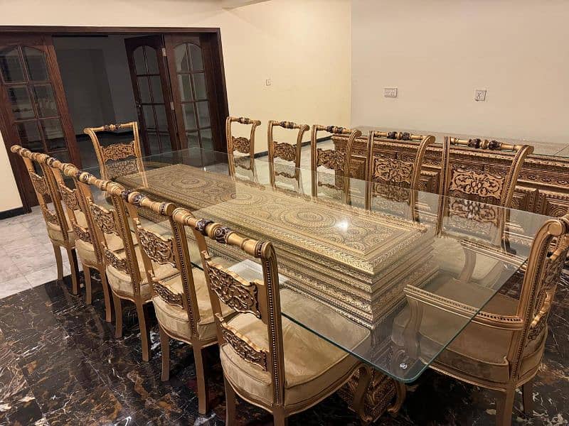 New Untouched dining table for sale 2