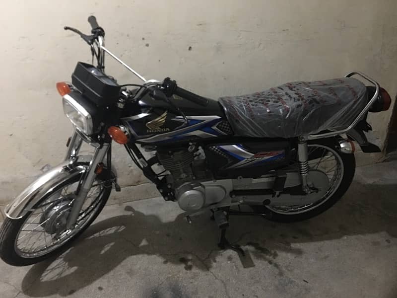 honda 125 2025 0/3/0/9/9/0/1/5/7/8/4 4