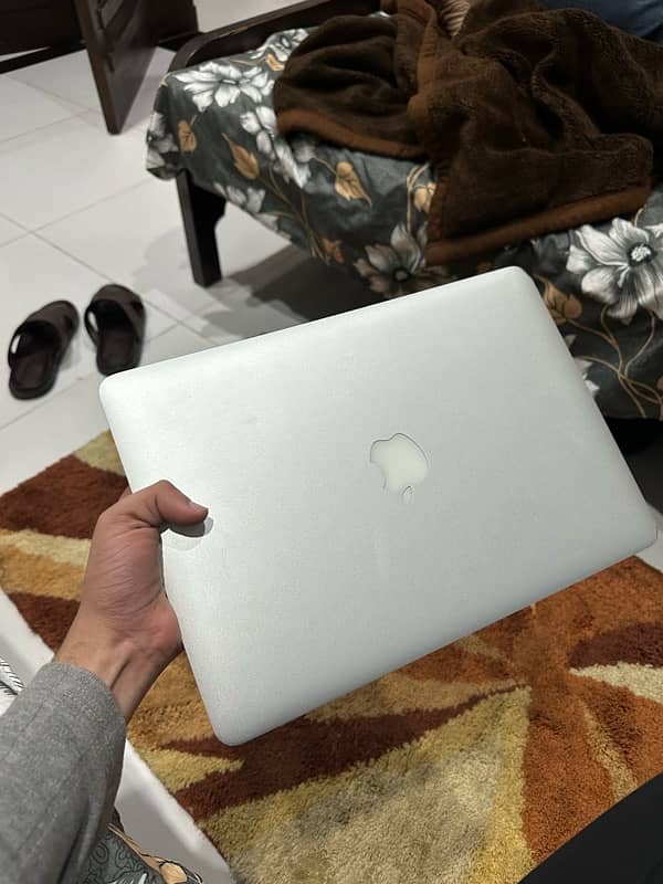 MACBOOK AIR (2014 EARLY) 8/256 SSD 0