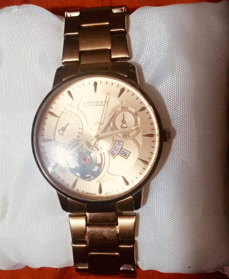 "Slightly Used Citizen Watch – Gold Tone, PKR 12,000!" 1