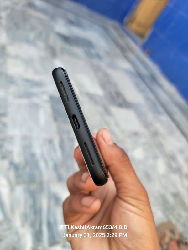 Google pixel 4xl (6/64) GB PTA hai 3