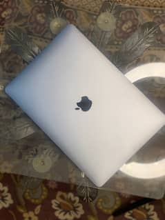 Apple MacBook Air M1,2020