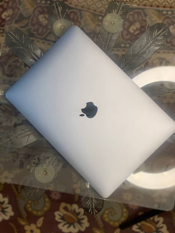 Apple MacBook Air M1,2020 0