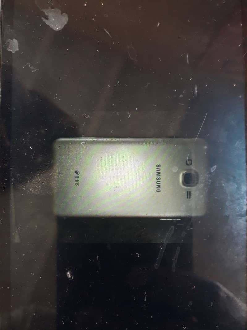 Samsung Mobile J7 5