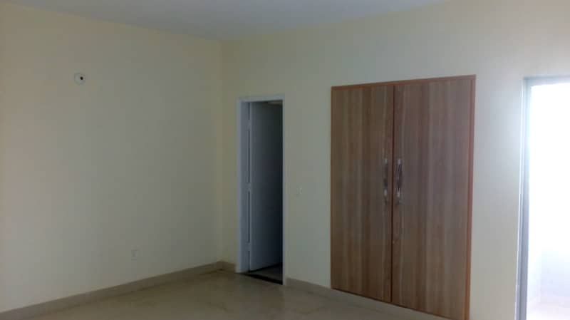 6 Rooms Flat 4 Bed DD For Rent 6