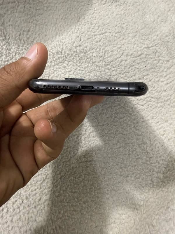 IPHONE 11 (pro max) 256gb PTA approved 10