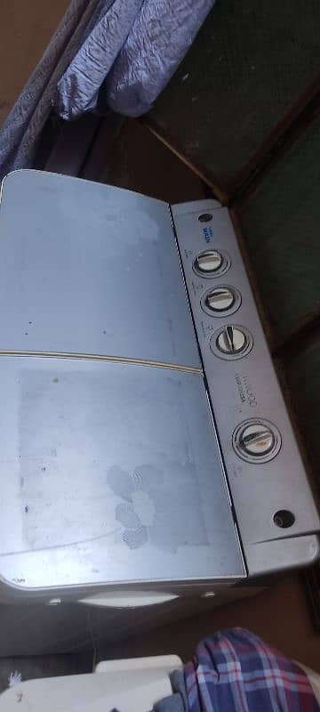 Kenwood Twin Tub Washing Machine 3