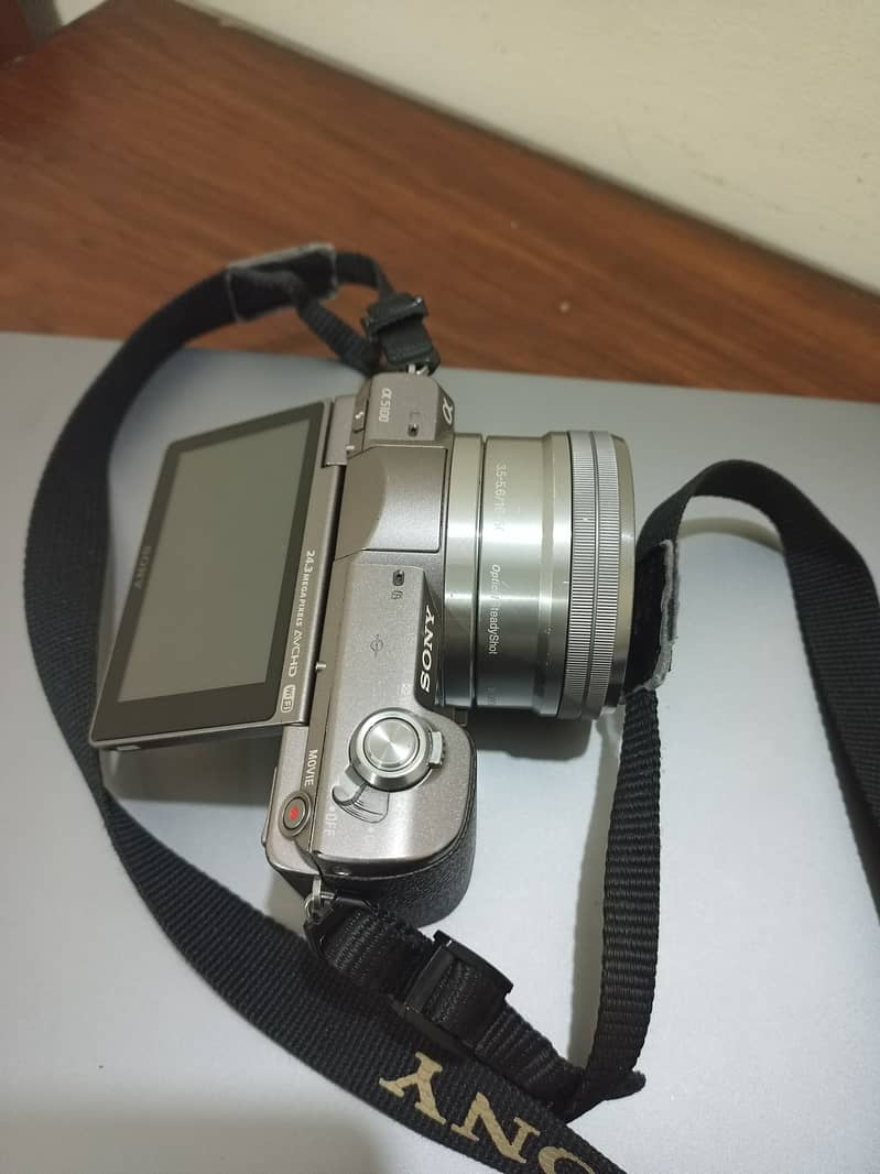 Sony Alpha 5100 7