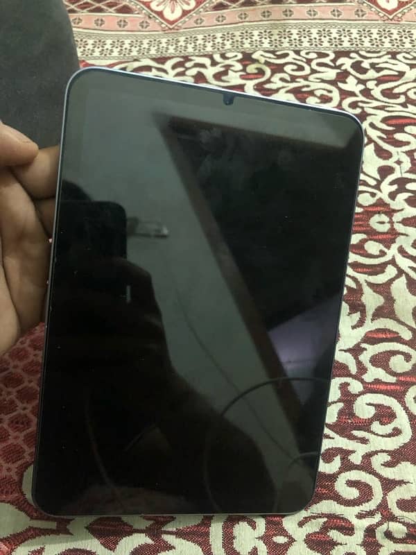 ipad mini 6 / 64 gb . . 10/10 1