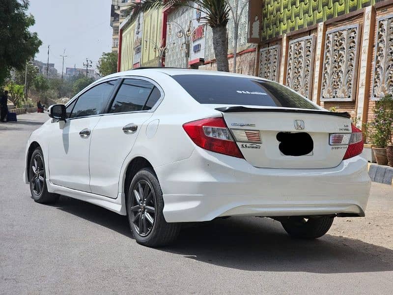 Honda Civic 2015 5