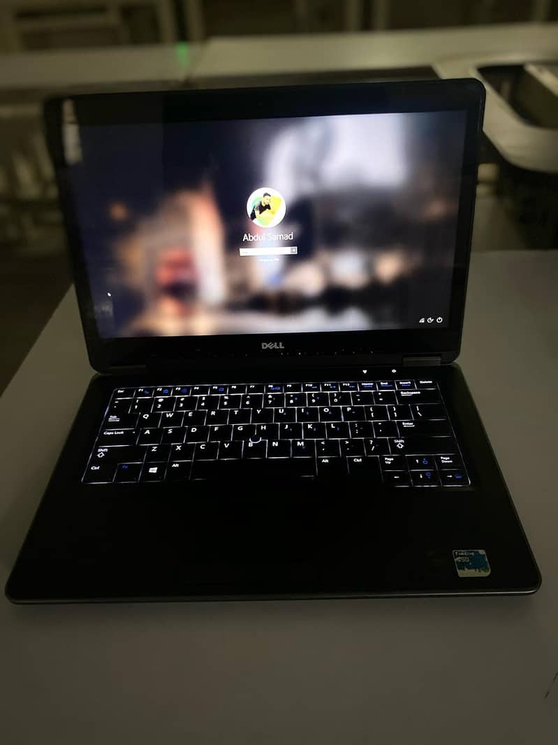 "Dell Latitude E7740" 6