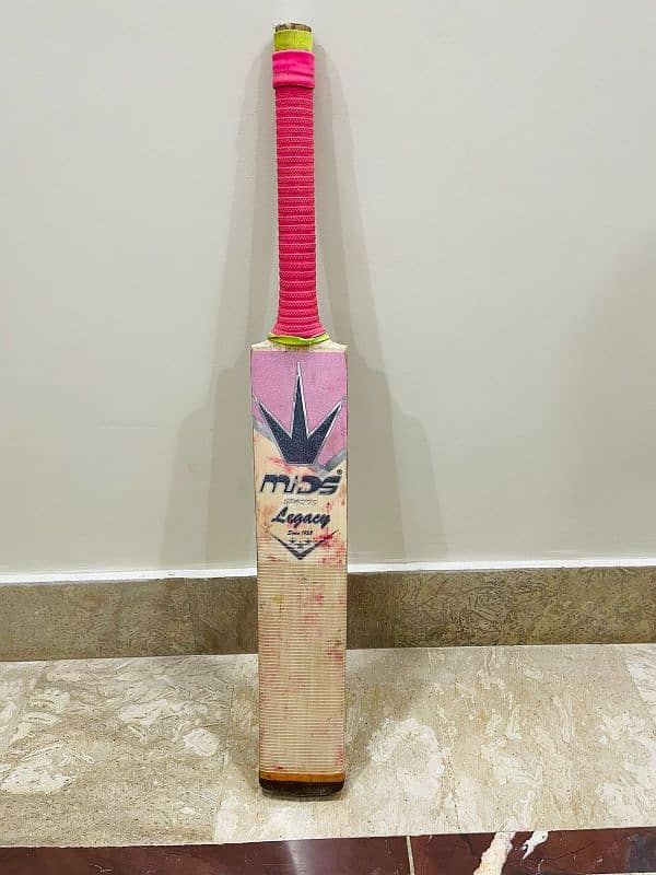 Mids Cricket bat 1