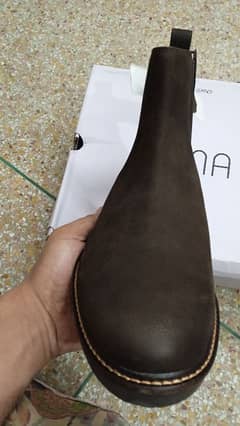 Lama Chelsea Boots