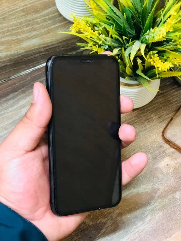 iPhone 11 Pro officiall pta approved 4