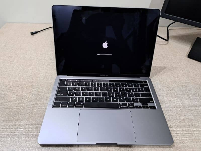 Macbook Pro 13" - 2020 0