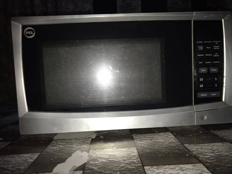 microwave oven 0