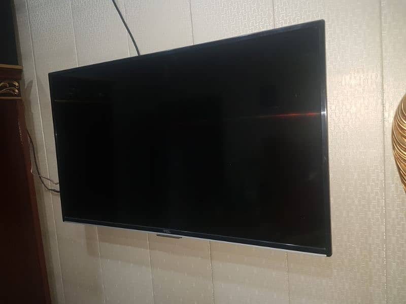 TCL Android LED 40 INCHES 2