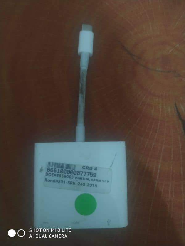 apple  av ct type splitter/adaptor 0