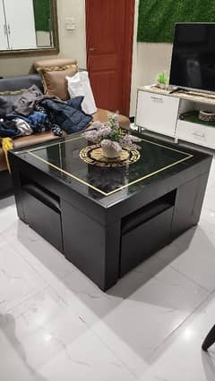 BEAUTIFUL TABLE