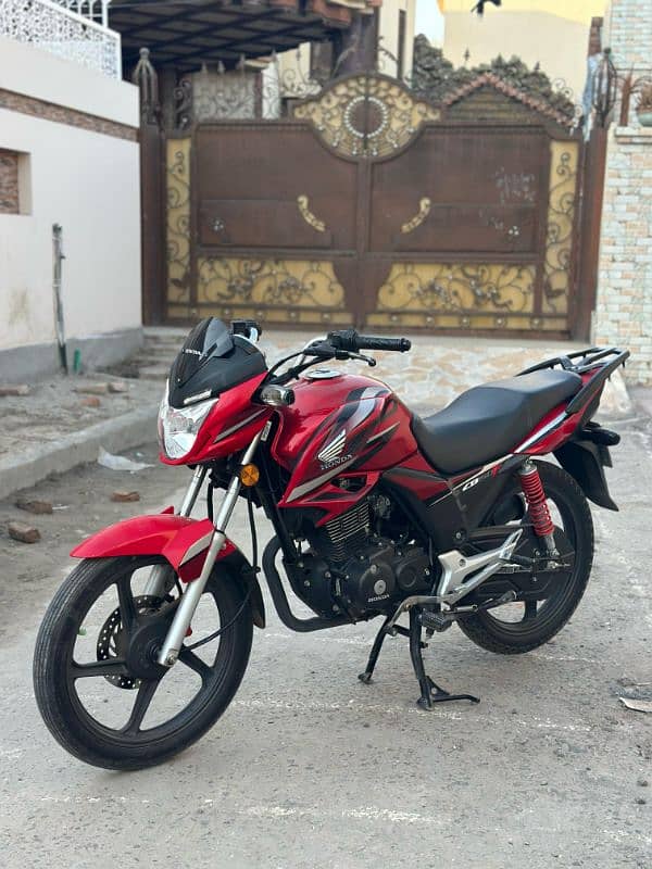 Honda CB 150F Brand New Bike 3