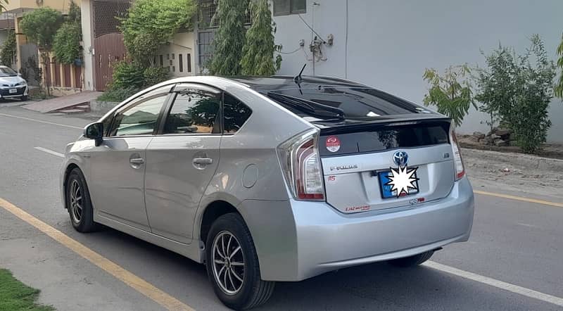 Toyota Prius 2013 7